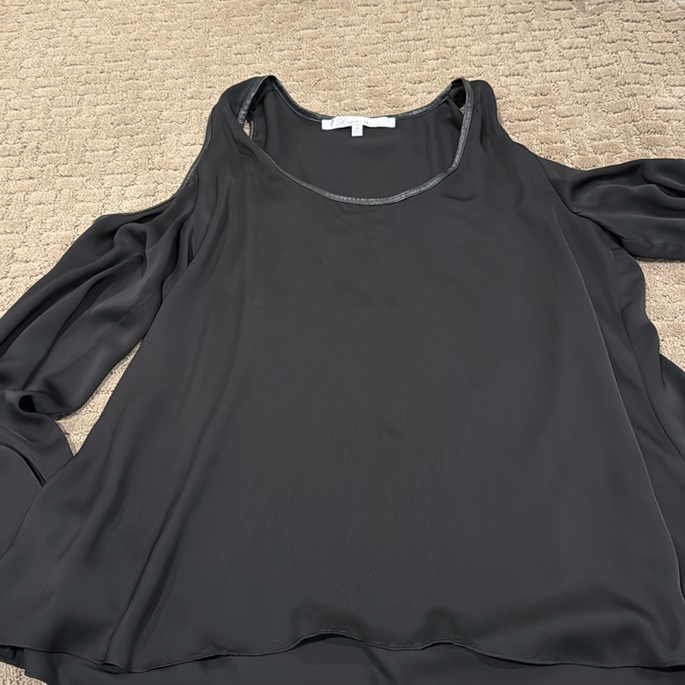 Beautiful black long sleeve cold shoulder going out top